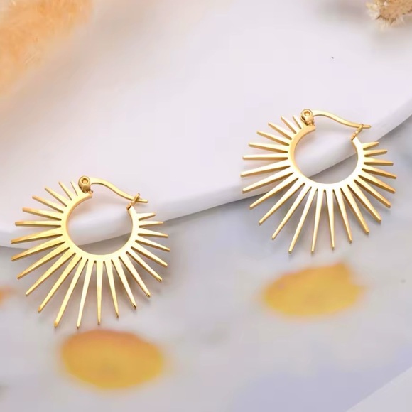 Anthropologie Gold Sunburst Hoop Earrings - Picture 9 of 12